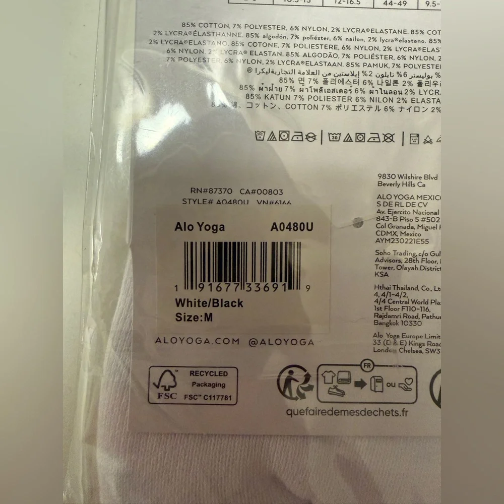 ALO Yoga Half Crew Throwback Socks White Black Unisex-Size Med-NWT - Picture 10 of 10